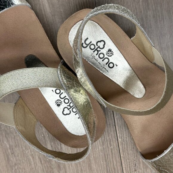 Yokono Sandals Womens Sz 8 Slingback Elastic Strap Wedge Open Toe Metallic Gold - Picture 10 of 12
